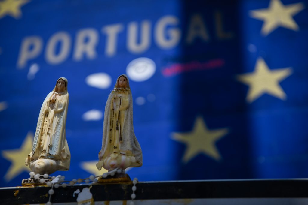  Cerca de 60 mil portugueses emigraram em 2022, Suíça volta a ser o principal destino - Jornal do Centro
