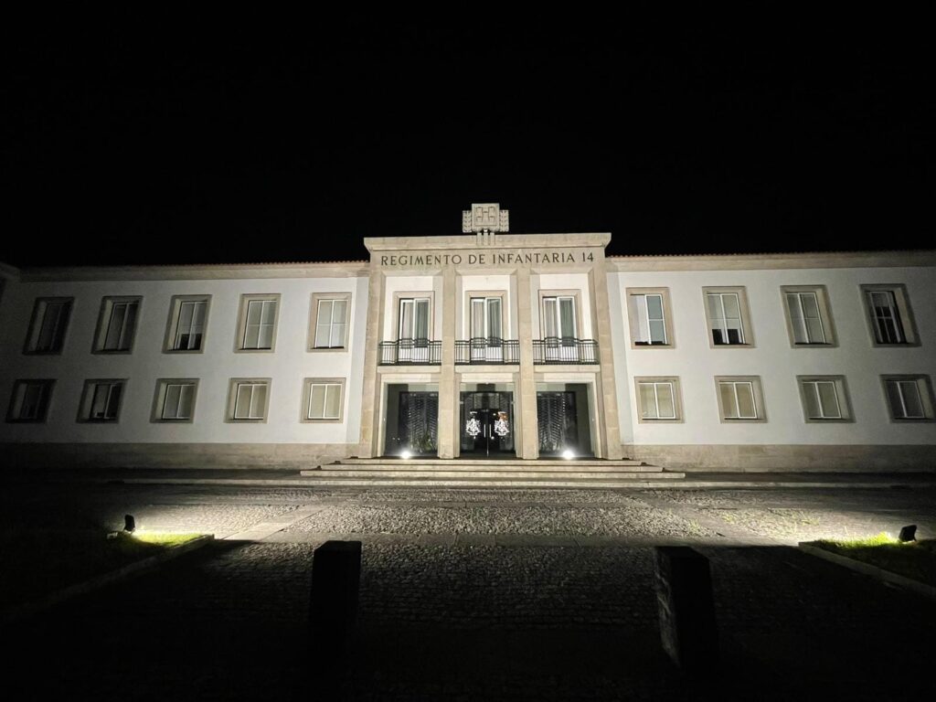  Regimento de Infantaria 14 em Viseu com nova iluminação - Jornal do Centro