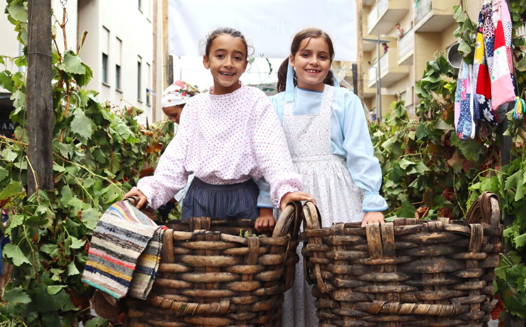  Mais de 500 figurantes em cortejo etnográfico de Lamego - Jornal do Centro