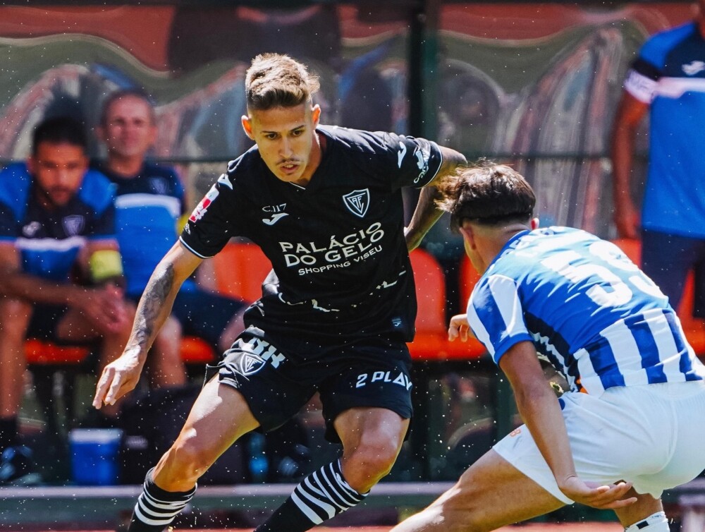  Académico de Viseu vence FC Porto B e lidera a II Liga de futebol - Jornal do Centro
