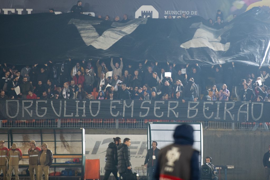  Dois adeptos do Académico de Viseu proibidos de entrar no estádio, anuncia APCVD - Jornal do Centro