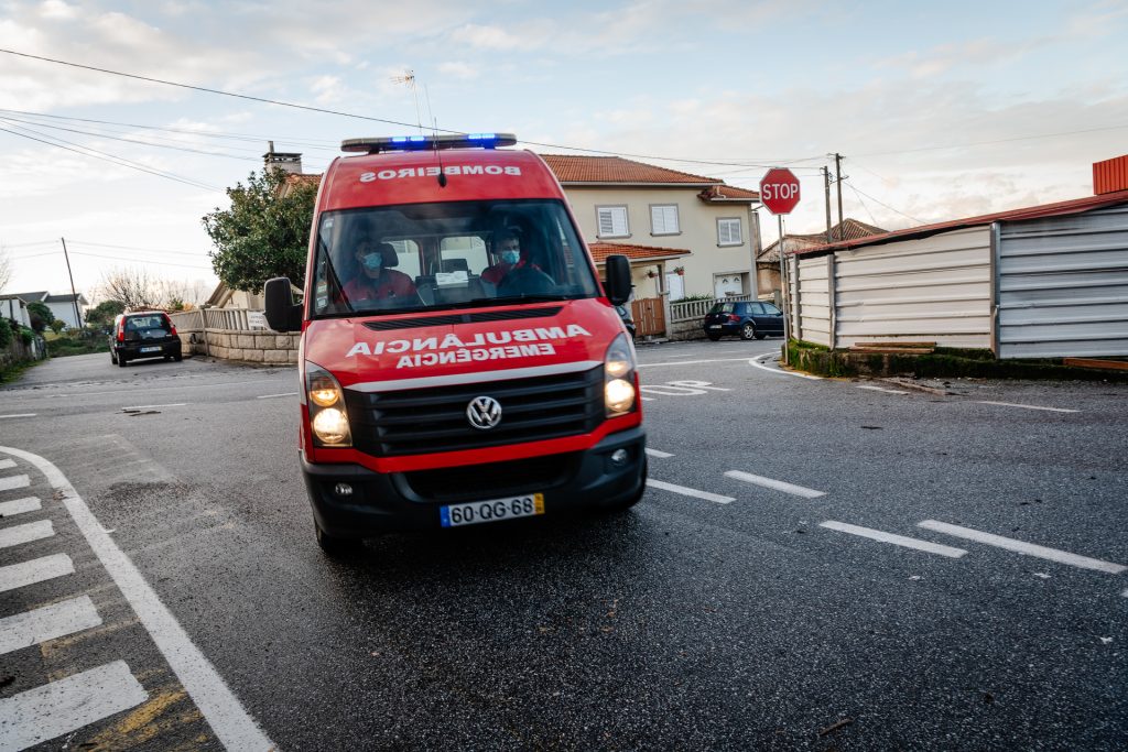  Bombeiros de Viseu multados por erro no dístico de proibição de fumar