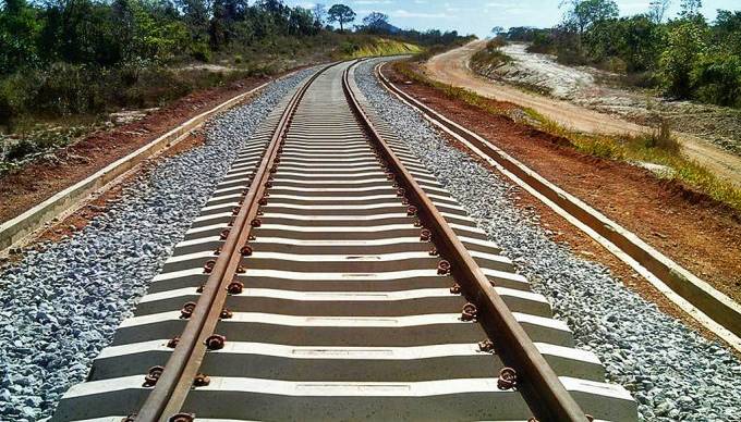  BE critica Governo por não dar prioridade à ligação ferroviária de alta velocidade Aveiro/Viseu/Salamanca - Jornal do Centro