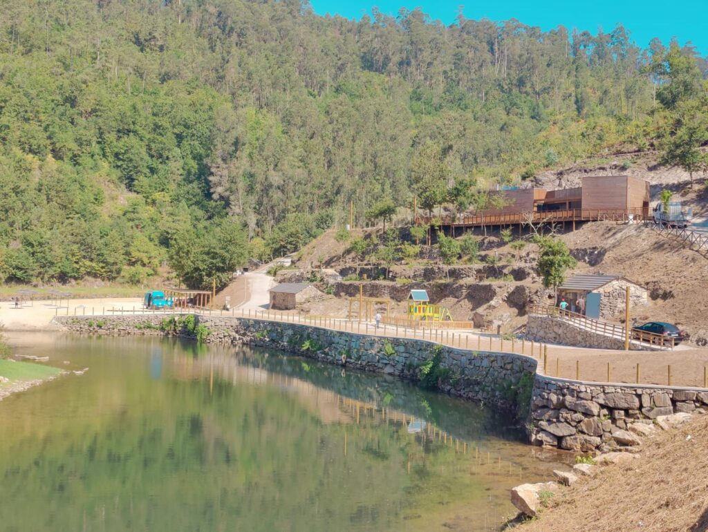  Oliveira de Frades: Zona da Ribeirinha da Carriça com parque infantil e zona de lazer - Jornal do Centro
