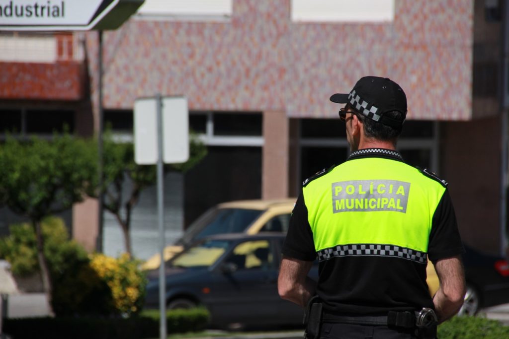  Homem que agrediu e roubou sem-abrigo em Viseu apanhado pela Polícia Municipal - Jornal do Centro