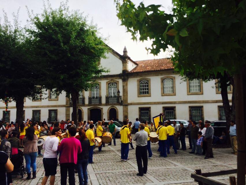  Mais de 400 participantes no Encontro Nacional de Bombos em Nelas - Jornal do Centro