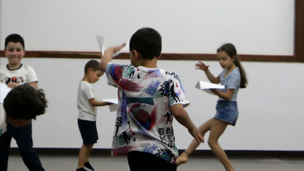  Binaural e Lugar Presente promovem aulas de dança e hip-hop em Vouzela - Jornal do Centro