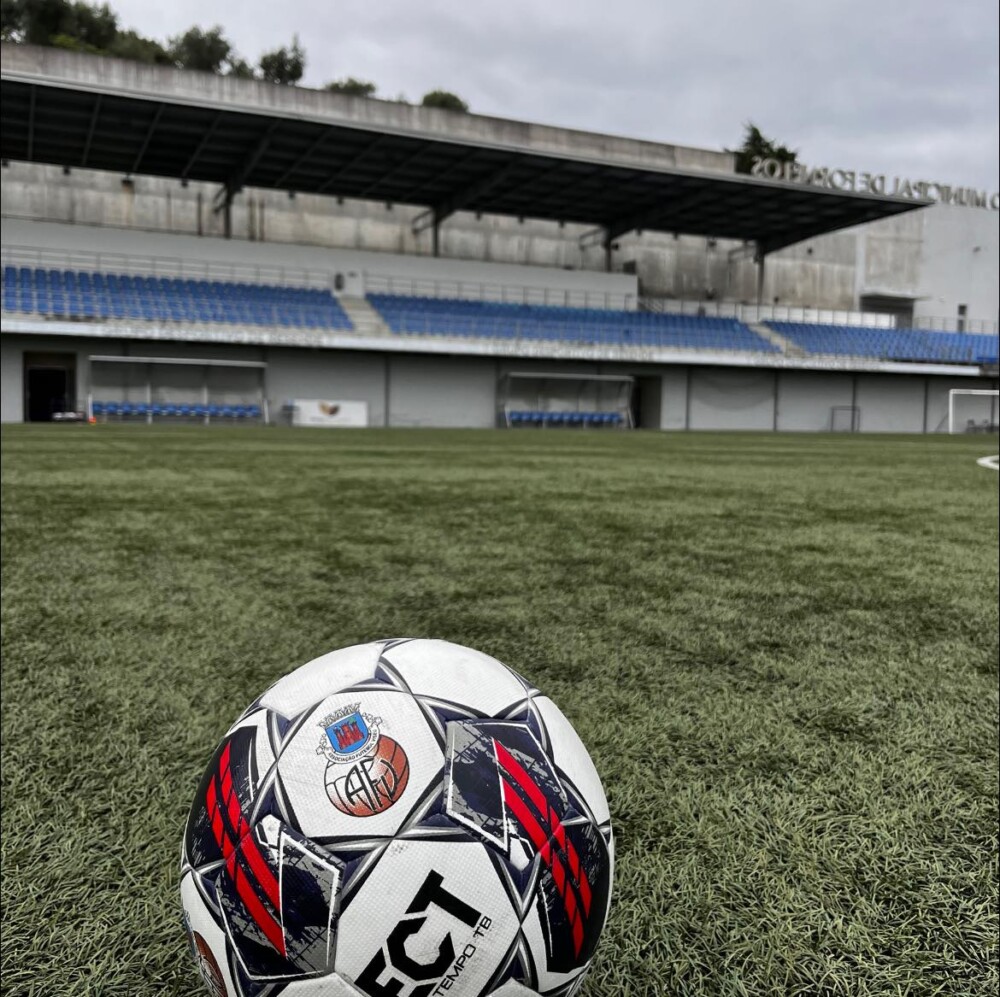  É oficial: Associação de Futebol de Viseu cancela todos os jogos do fim de semana - Jornal do Centro