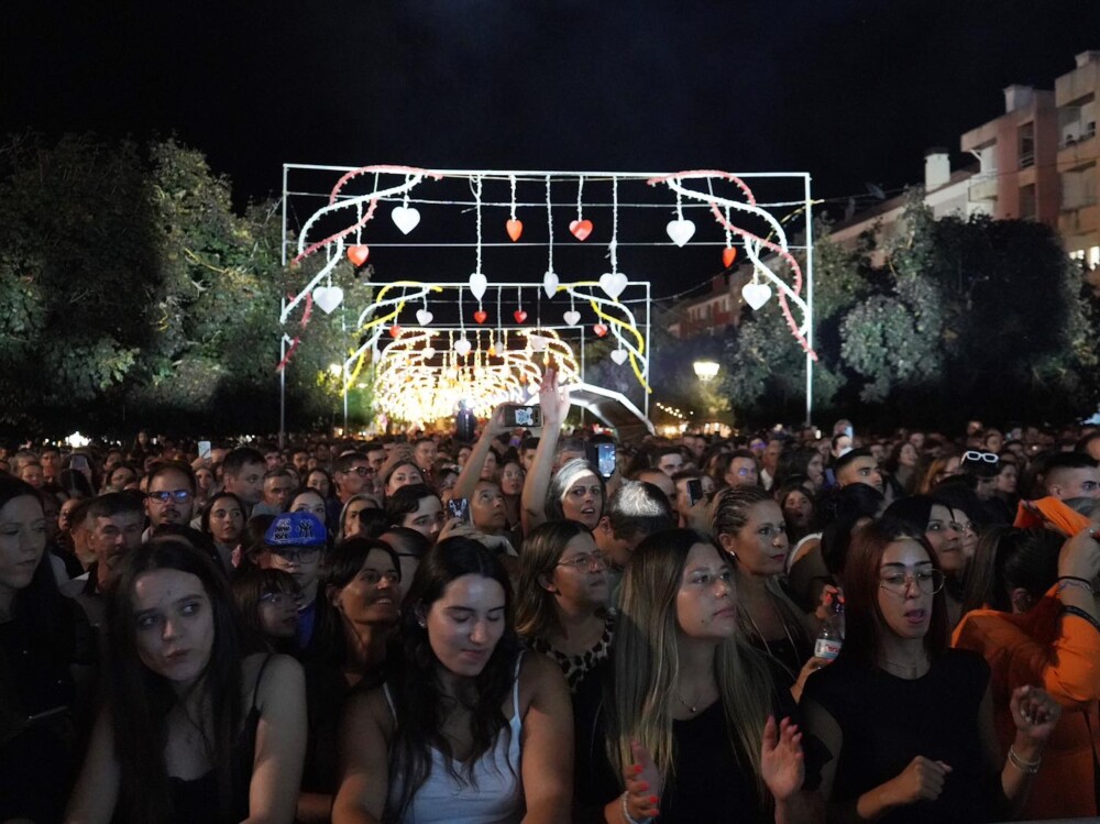  Carminho, Augusto Canário e Procissão do Triunfo na última semana das Festas dos Remédios - Jornal do Centro