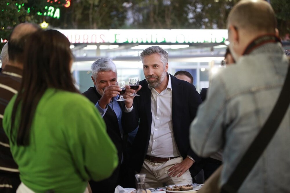  Em Viseu, Pedro Nuno Santos responsabiliza Governo por saúde estar “muito pior” que em 2023 - Jornal do Centro