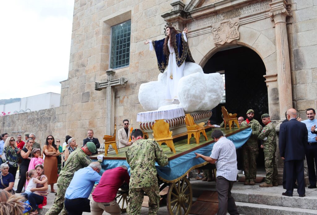  Andores da Procissão de Triunfo expostos a partir de sexta-feira em Lamego - Jornal do Centro