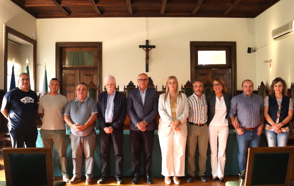  Associações e agrupamentos de Lamego com 95 mil euros para atividades dos alunos do 1.º ciclo - Jornal do Centro
