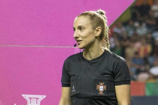  Árbitra da AF Viseu é, outra vez, ‘de Champions’ - Jornal do Centro