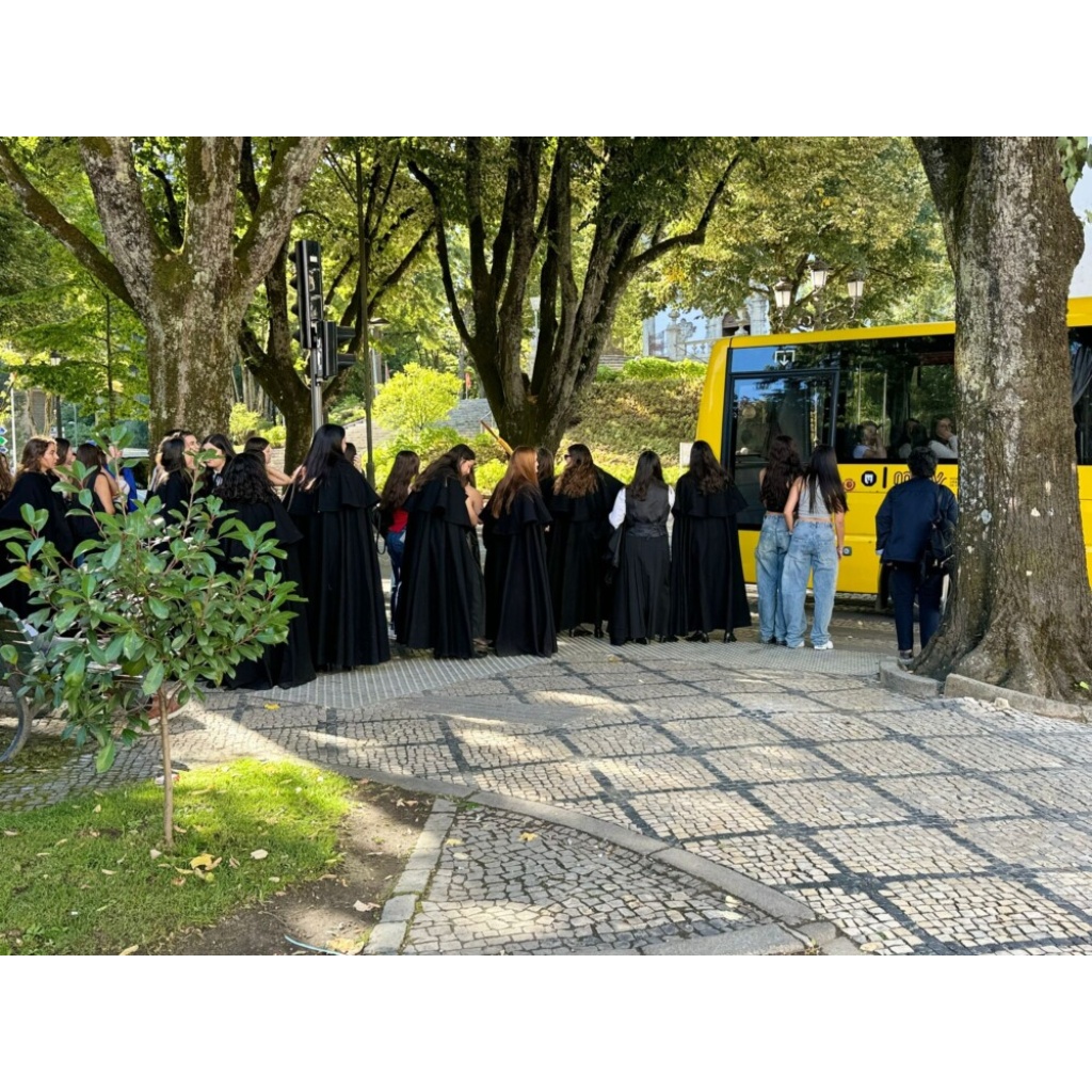  Alunos de Mortágua com bolsas de estudo que chegam aos 300 euros - Jornal do Centro