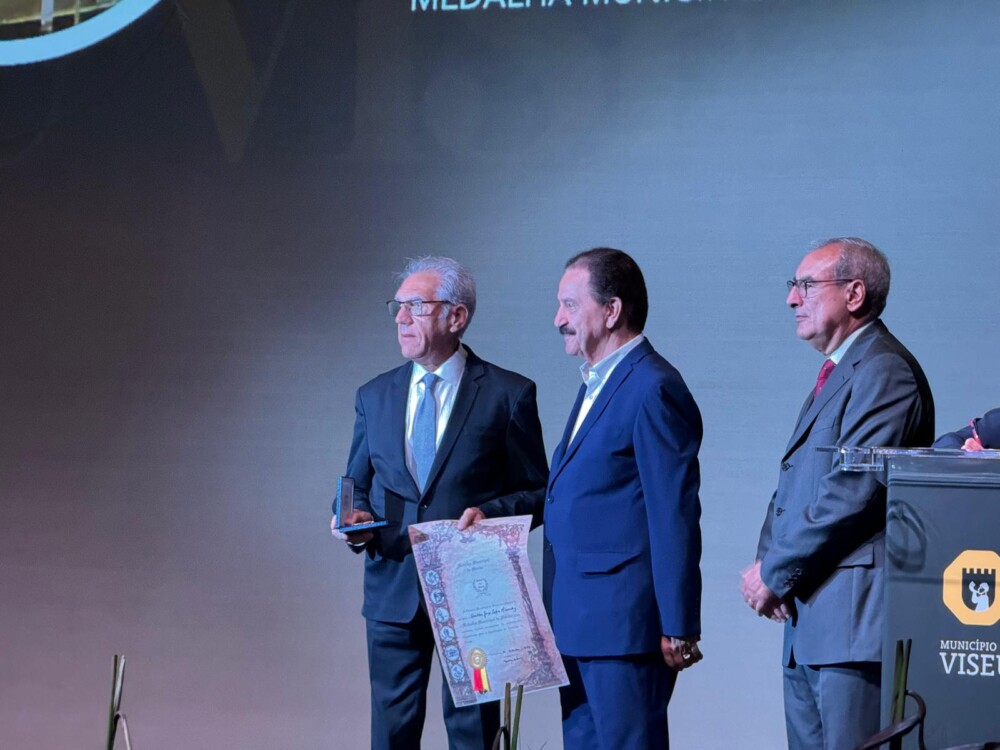  Entregues medalhas de mérito municipal a quem contribui para a afirmação de Viseu - Jornal do Centro