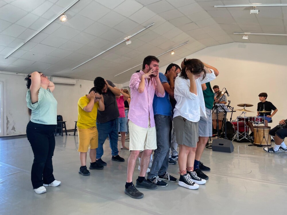  Espetáculo que une música, dança e trissomia 21 abre festival “Karma é…” - Jornal do Centro