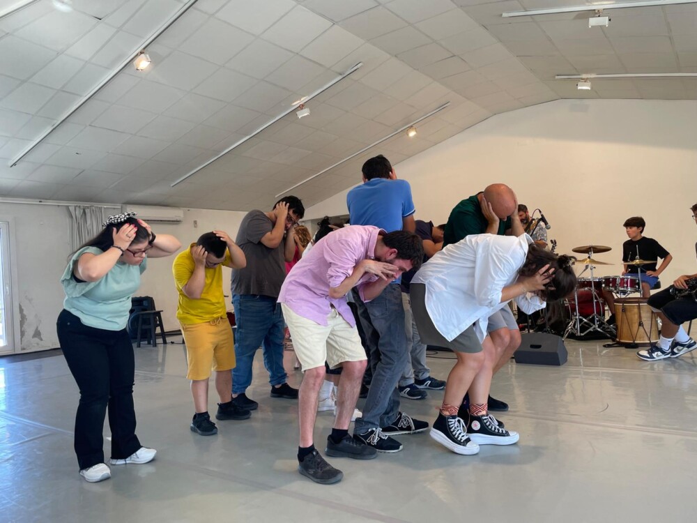  Espetáculo que une música, dança e trissomia 21 abre festival “Karma é…” - Jornal do Centro