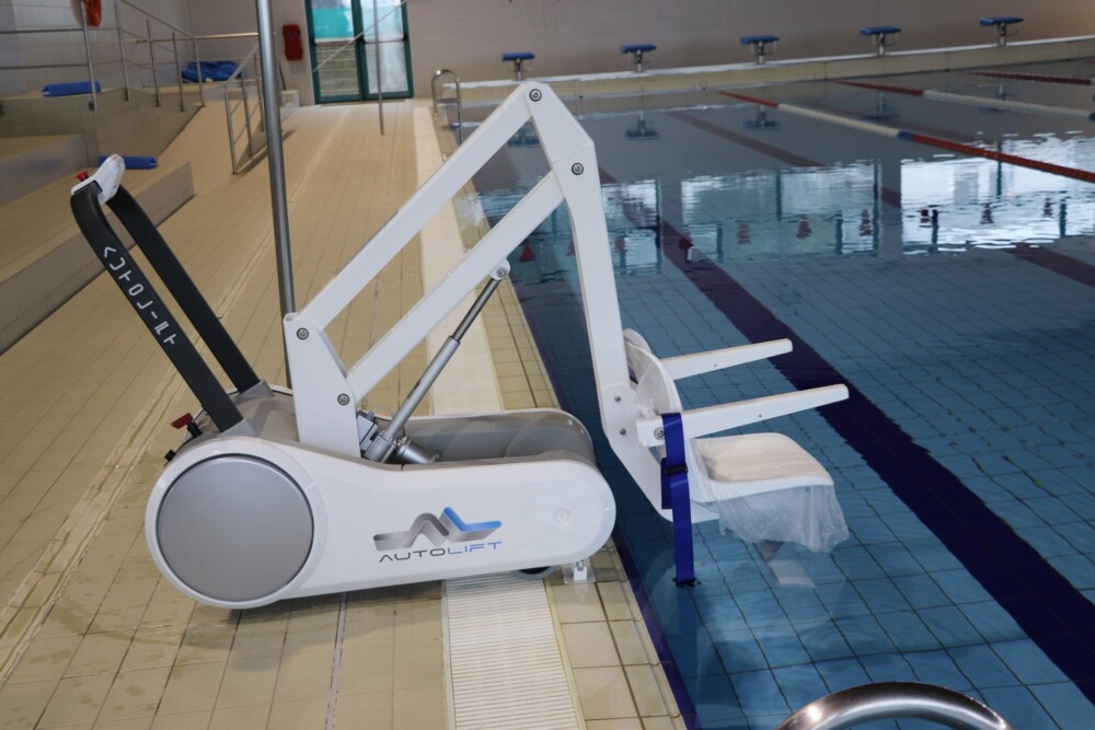  Piscinas de Vila Nova de Paiva com elevador para pessoas com deficiência - Jornal do Centro