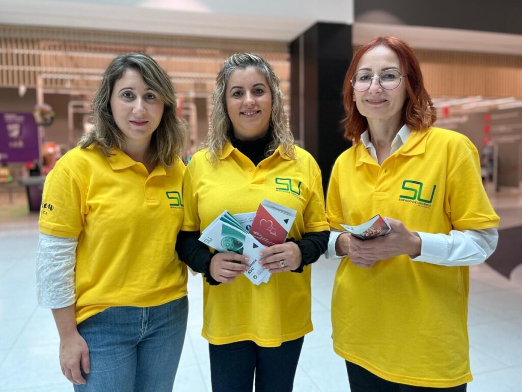  Enfermeiros da urgência do hospital de Viseu saem à rua para sensibilizar sobre suporte básico de vida, urgências e AVC - Jornal do Centro