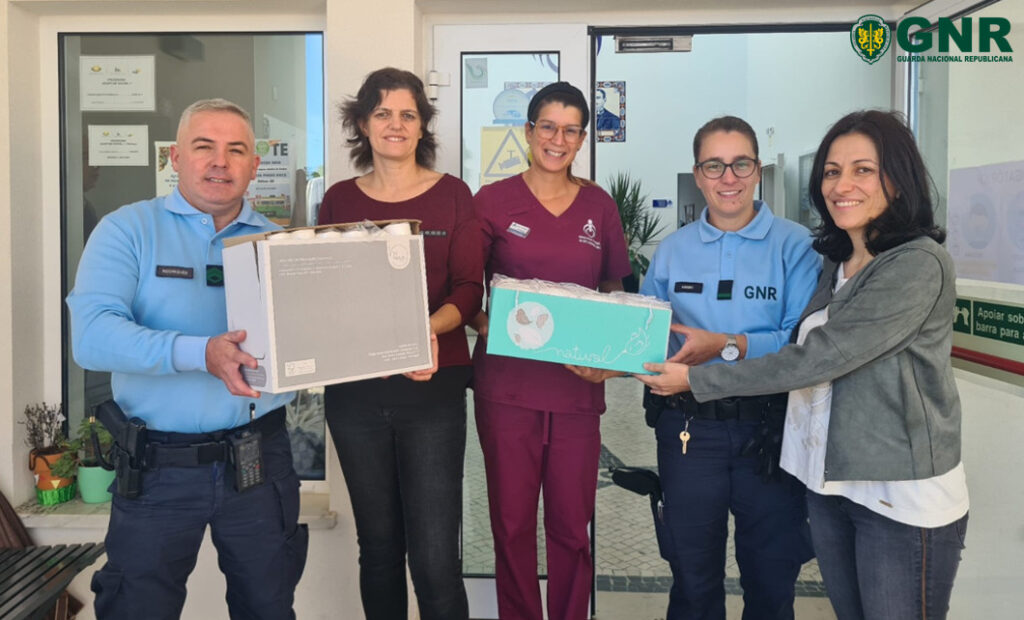  GNR e Pingo Doce entregam produtos de higiene a instituições sociais - Jornal do Centro