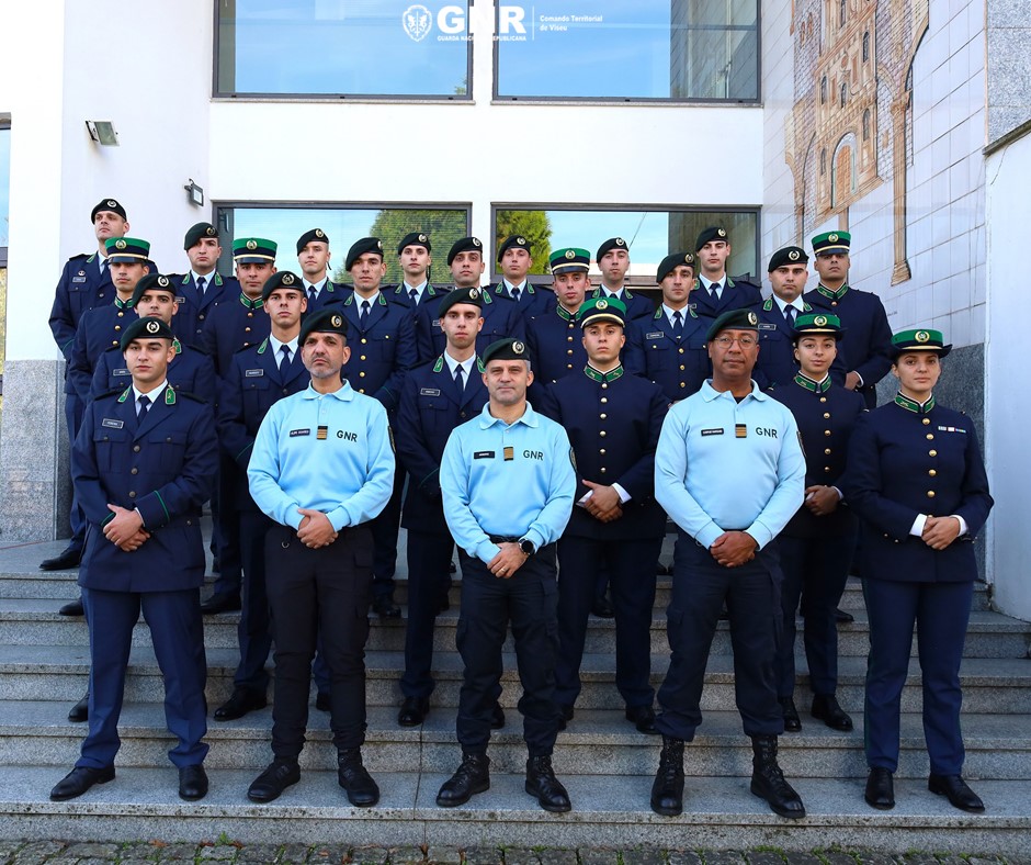  Mais de 20 guardas em formação nos postos da GNR de Viseu - Jornal do Centro