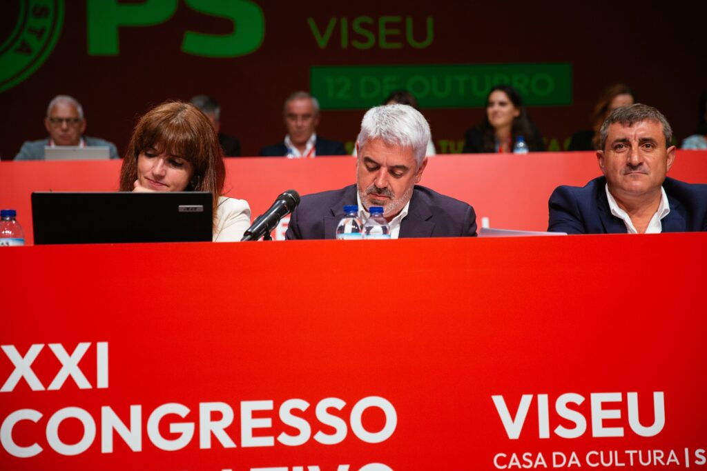  Congresso do PS Viseu aprova moção do novo presidente da Federação - Jornal do Centro