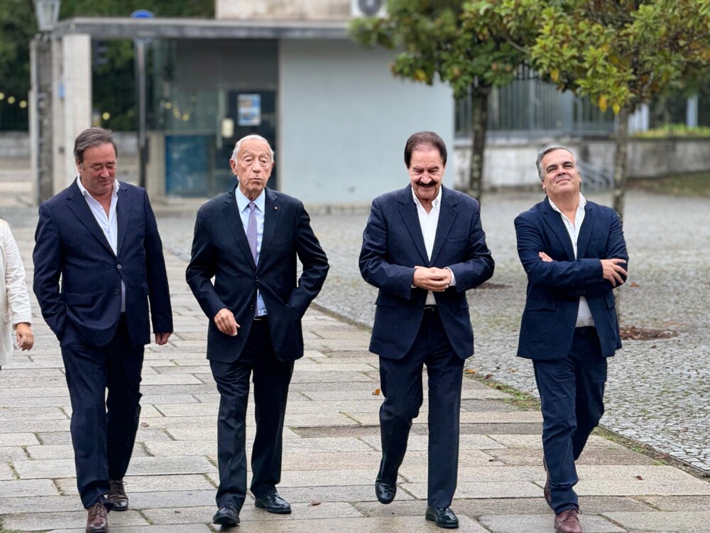  Marcelo Rebelo de Sousa deu aula na Alves Martins e diz que está com a matéria em dia - Jornal do Centro