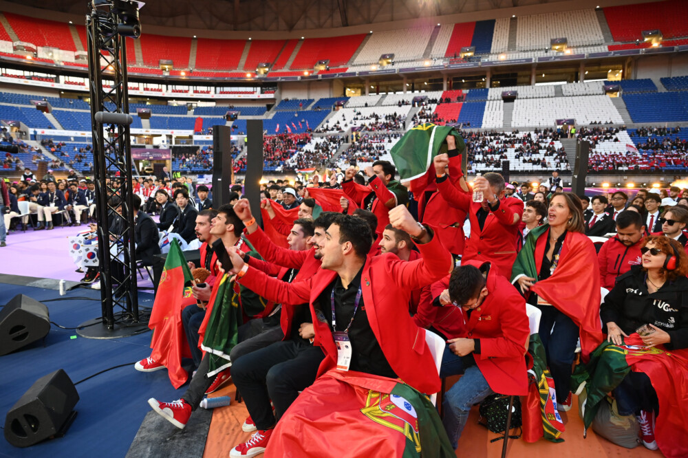  Jovem de Viseu ganha medalha de excelência no Campeonato Mundial das Profissões - Jornal do Centro