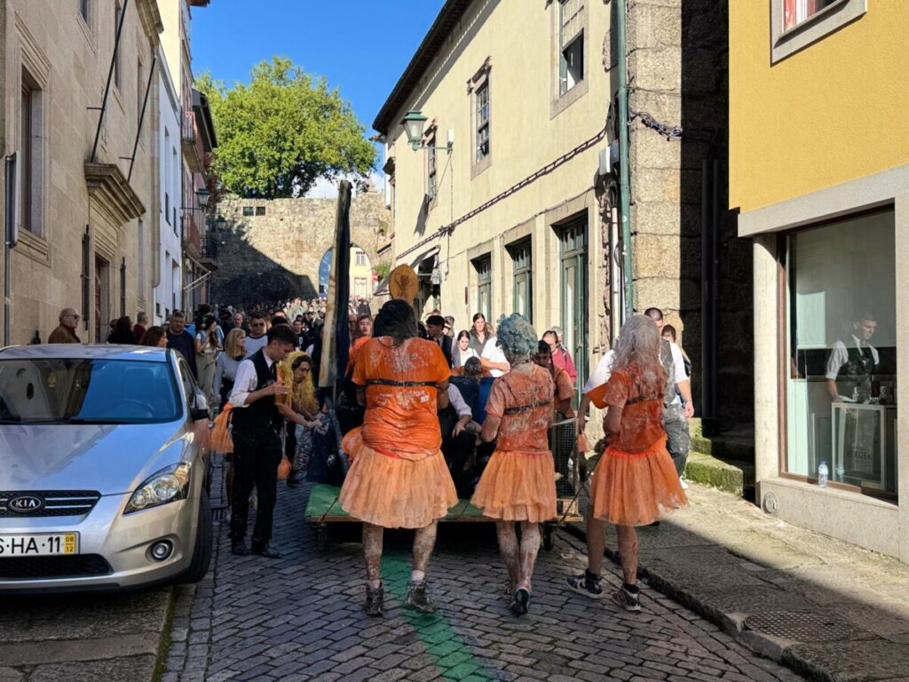  Uma Latada em Viseu de sol, barulho e “espírito uno” - Jornal do Centro