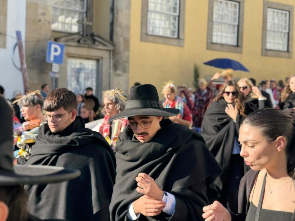  Uma Latada em Viseu de sol, barulho e “espírito uno” - Jornal do Centro