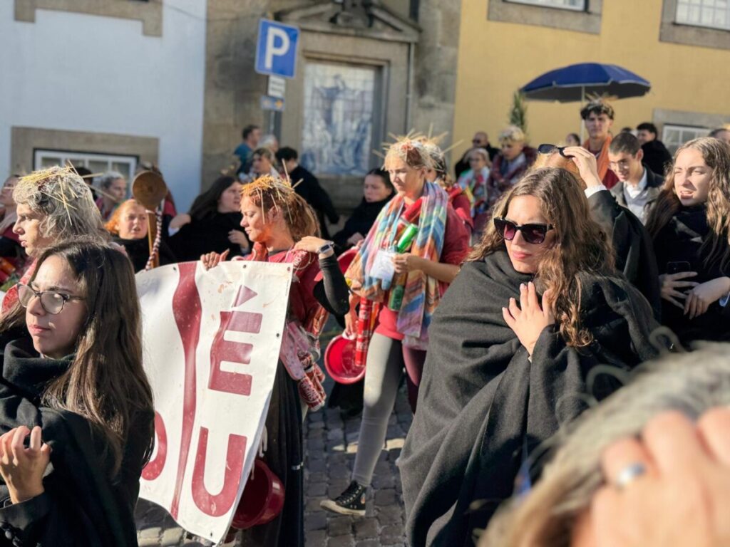  Uma Latada em Viseu de sol, barulho e “espírito uno” - Jornal do Centro
