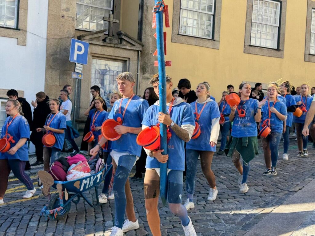  Uma Latada em Viseu de sol, barulho e “espírito uno” - Jornal do Centro