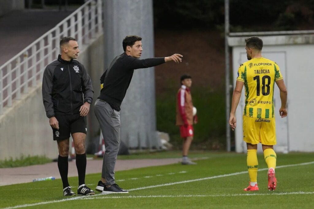 luis pinto treinador cd tondela 2024 Com olhos postos no topo, treinador quer Tondela rigoroso e humilde - Jornal do Centro