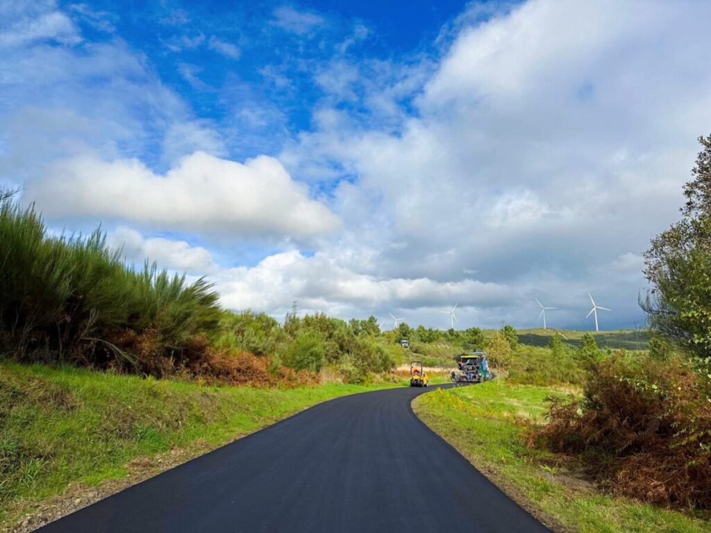  Câmara de Castro Daire requalifica estrada que não sofria obras desde 1988 - Jornal do Centro