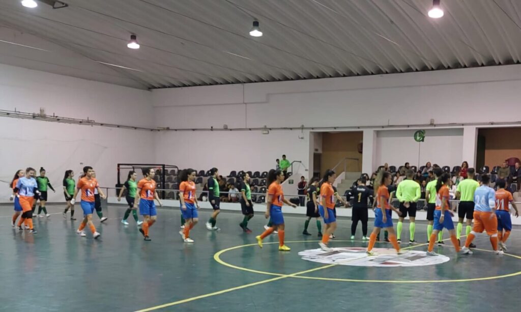  Viseu 2001 vence em Valverde e continua em primeiro lugar - Jornal do Centro