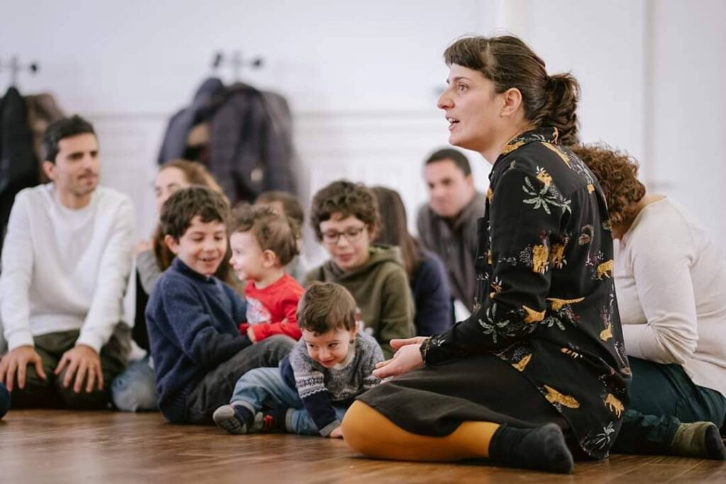  Crianças aprendem a fazer música na oficina “Tatabitato” no Teatro Viriato - Jornal do Centro
