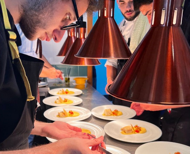  Alunos de Turismo reabrem restaurante da Escola em Seia - Jornal do Centro
