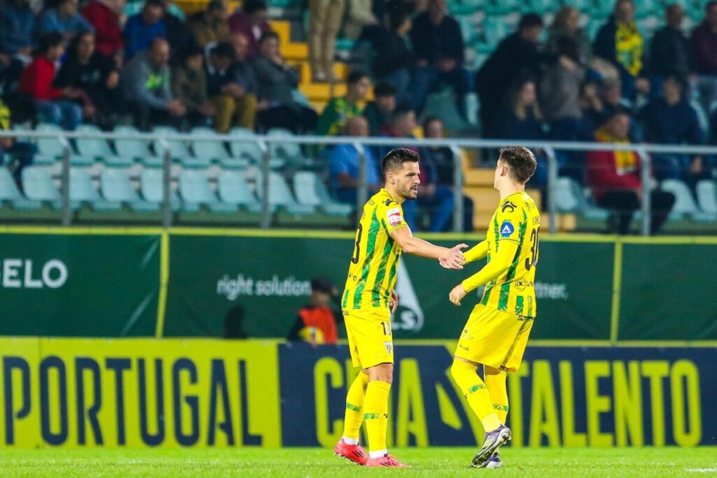  Tondela soma sexta vitória consecutiva e mantém liderança da Segunda Liga - Jornal do Centro