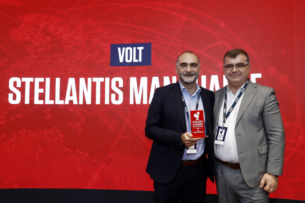 Stellantis Mangualde recebe prémio pela aposta nos carros elétricos - Jornal do Centro