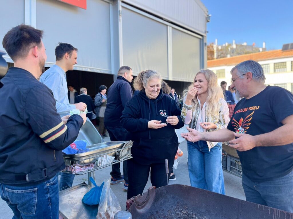  Magusto anima Mercado dos Produtores em Viseu e promove produtos locais - Jornal do Centro