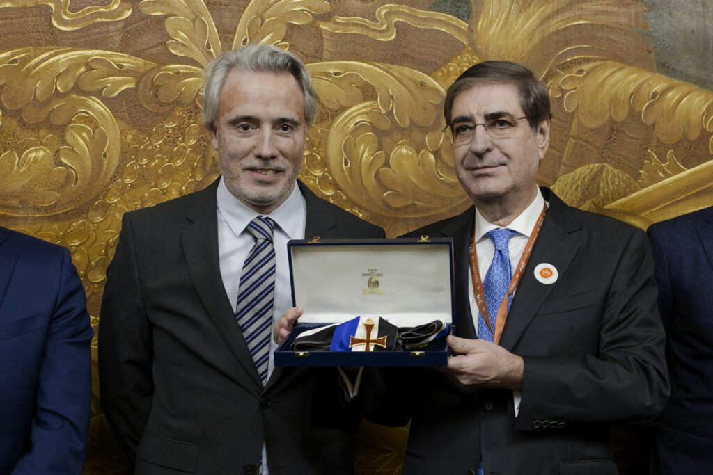  Presidente da República condecora Vista Alegre, empresa do Grupo Visabeira - Jornal do Centro