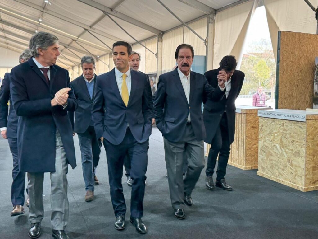  Até domingo, somos todos “afinadores” de queijo no maior concurso do mundo que decorre em Viseu - Jornal do Centro