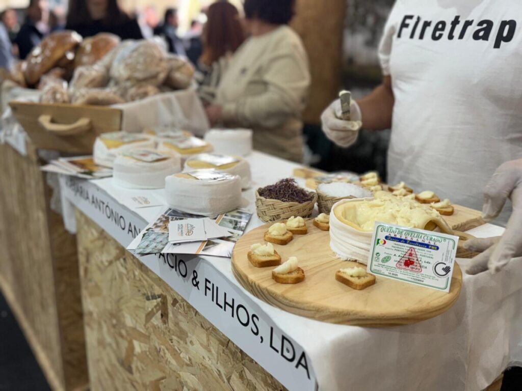  Até domingo, somos todos “afinadores” de queijo no maior concurso do mundo que decorre em Viseu - Jornal do Centro