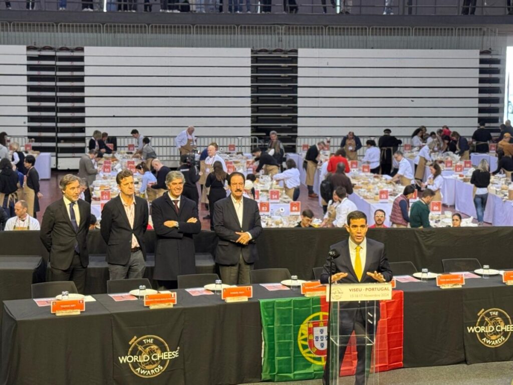  Até domingo, somos todos “afinadores” de queijo no maior concurso do mundo que decorre em Viseu - Jornal do Centro