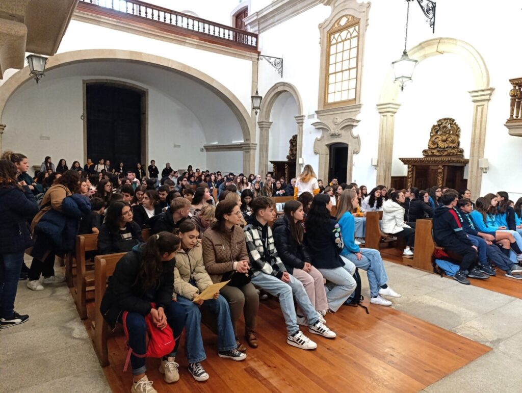  Dia Mundial da Juventude reúne 200 jovens em Viseu - Jornal do Centro
