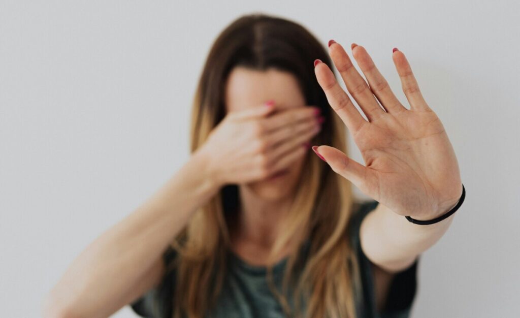  Mais de 200 mulheres vítimas de violência apoiadas pela APAV nos últimos dois anos no distrito de Viseu - Jornal do Centro