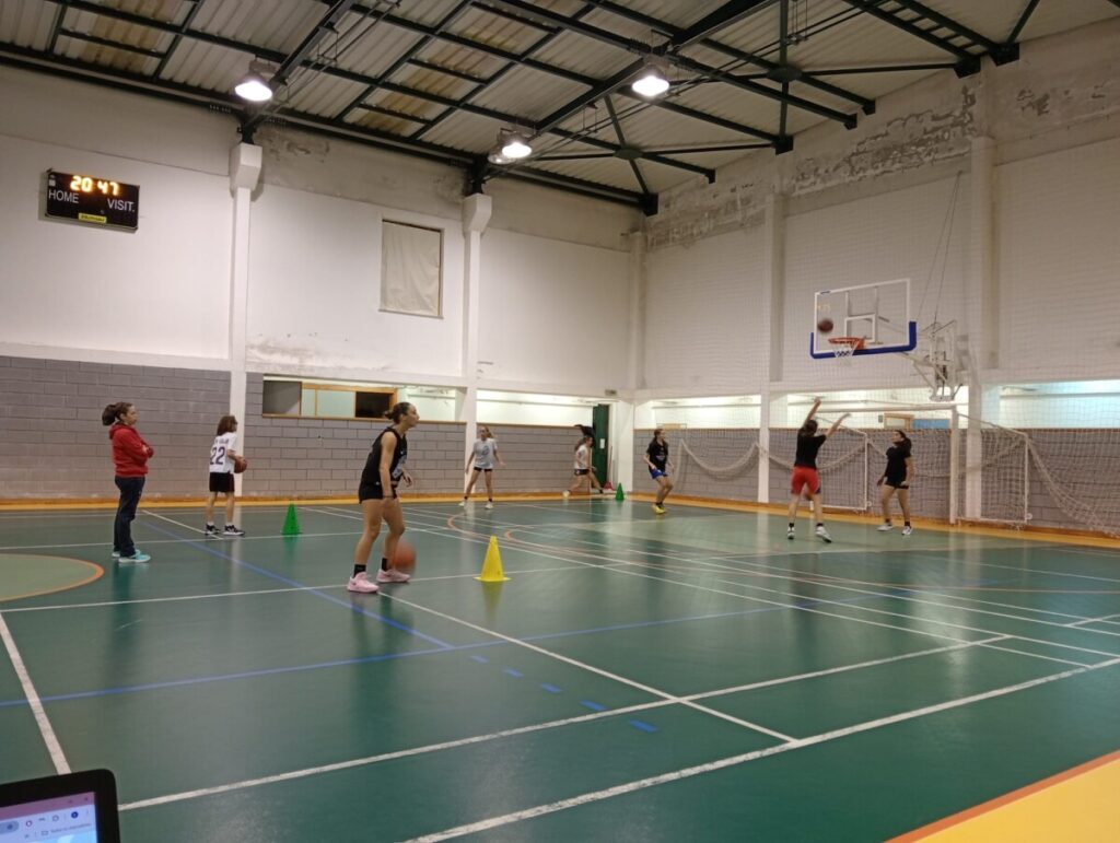  Seleções distritais de Basquetebol de Viseu com treinos de Natal - Jornal do Centro