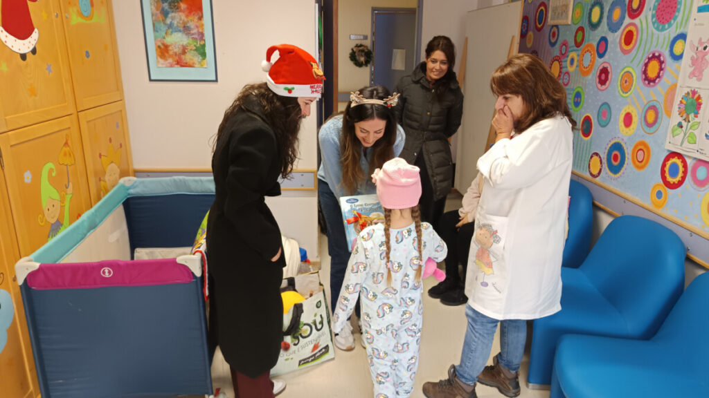  Doentes do Hospital de Viseu recebem prendas de Natal - Jornal do Centro