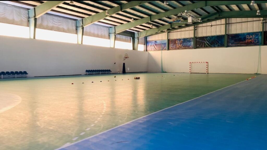  Confusão em jogo de futsal de Viseu. Presidente do HDA Cinfães Futsal nega violência, líder do Rio de Moinhos fala em situações lamentáveis - Jornal do Centro