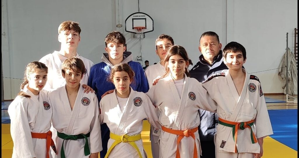  Viseu Academia de Judo conquista três medalhas no Open de Juvenis e Cadetes - Jornal do Centro